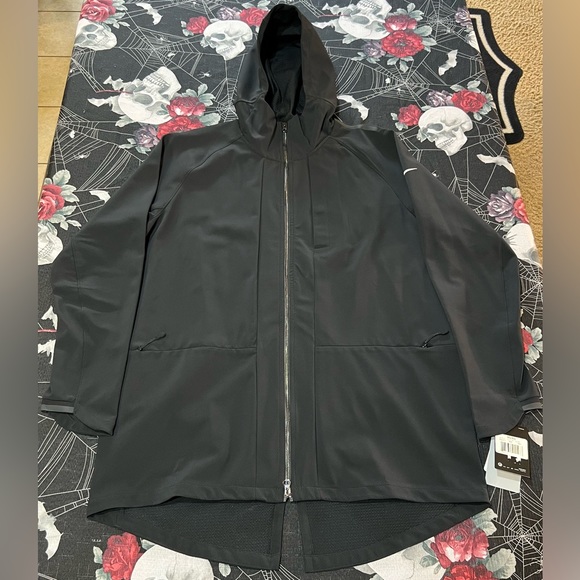 NWT RARE 2017 NIKE DRI-FIT LEBRON KING JAMES WATER REPEL SHIELD JACKET SZ MENS L - Picture 1 of 15